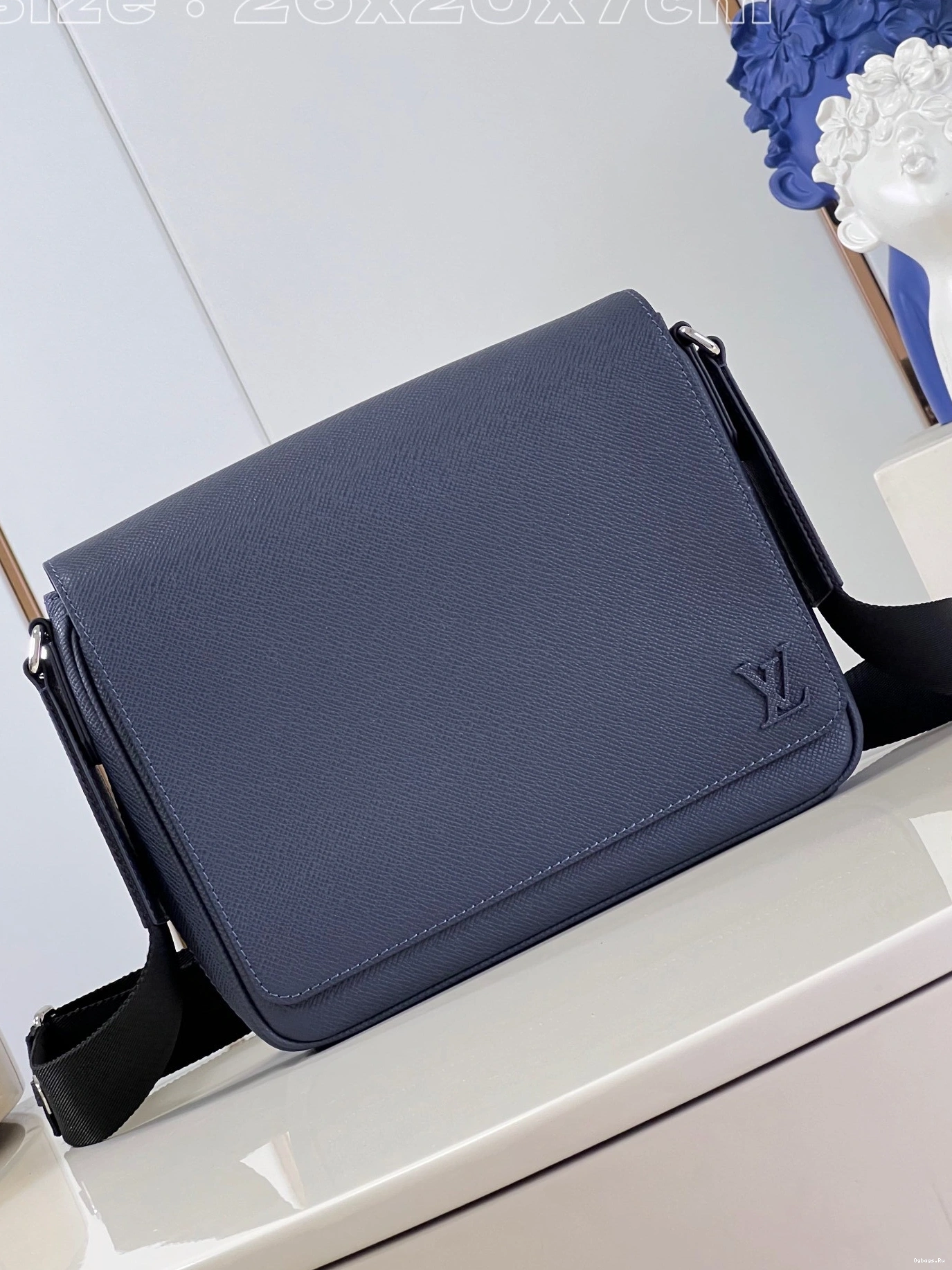 LOUIS PM DISTRICT VUITTON 0311